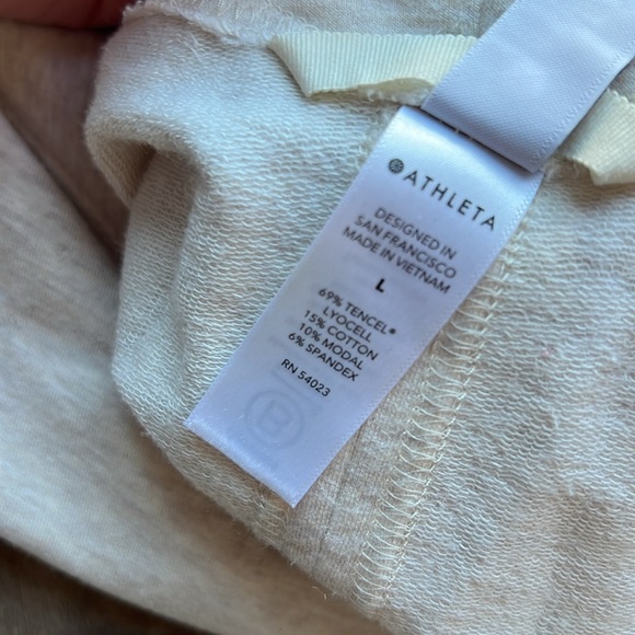 Athleta wrap in sand color - Picture 5 of 6